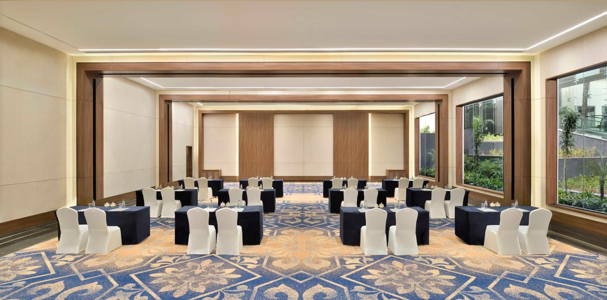 Sheraton Grand Bengaluru Whitefield Hotel & Convention Center Eksteriør billede