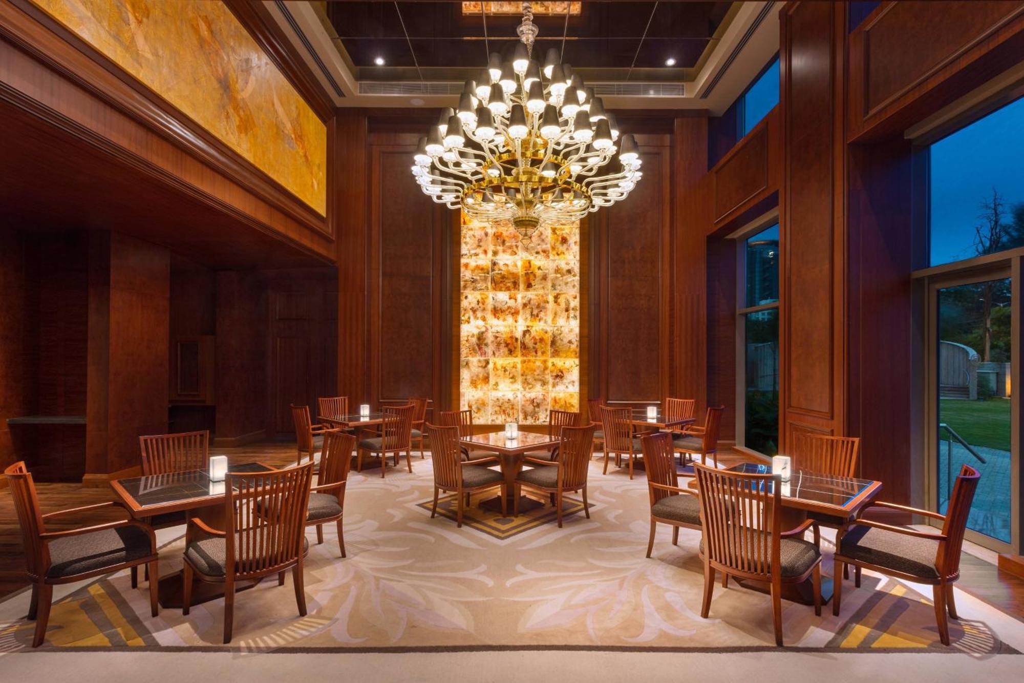 Sheraton Grand Bengaluru Whitefield Hotel & Convention Center Eksteriør billede