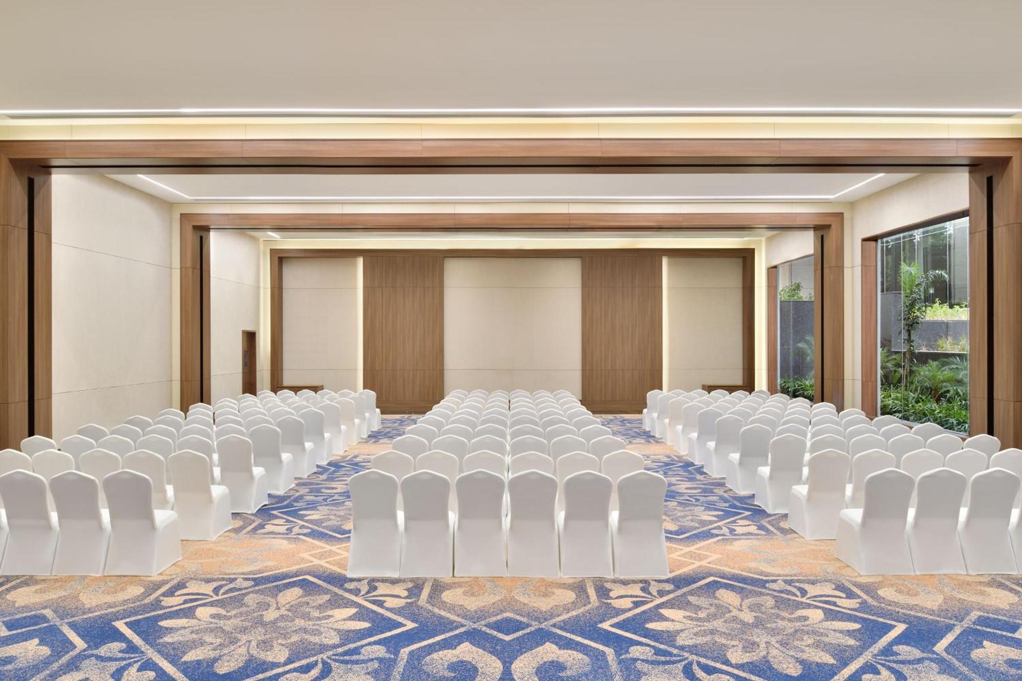Sheraton Grand Bengaluru Whitefield Hotel & Convention Center Eksteriør billede
