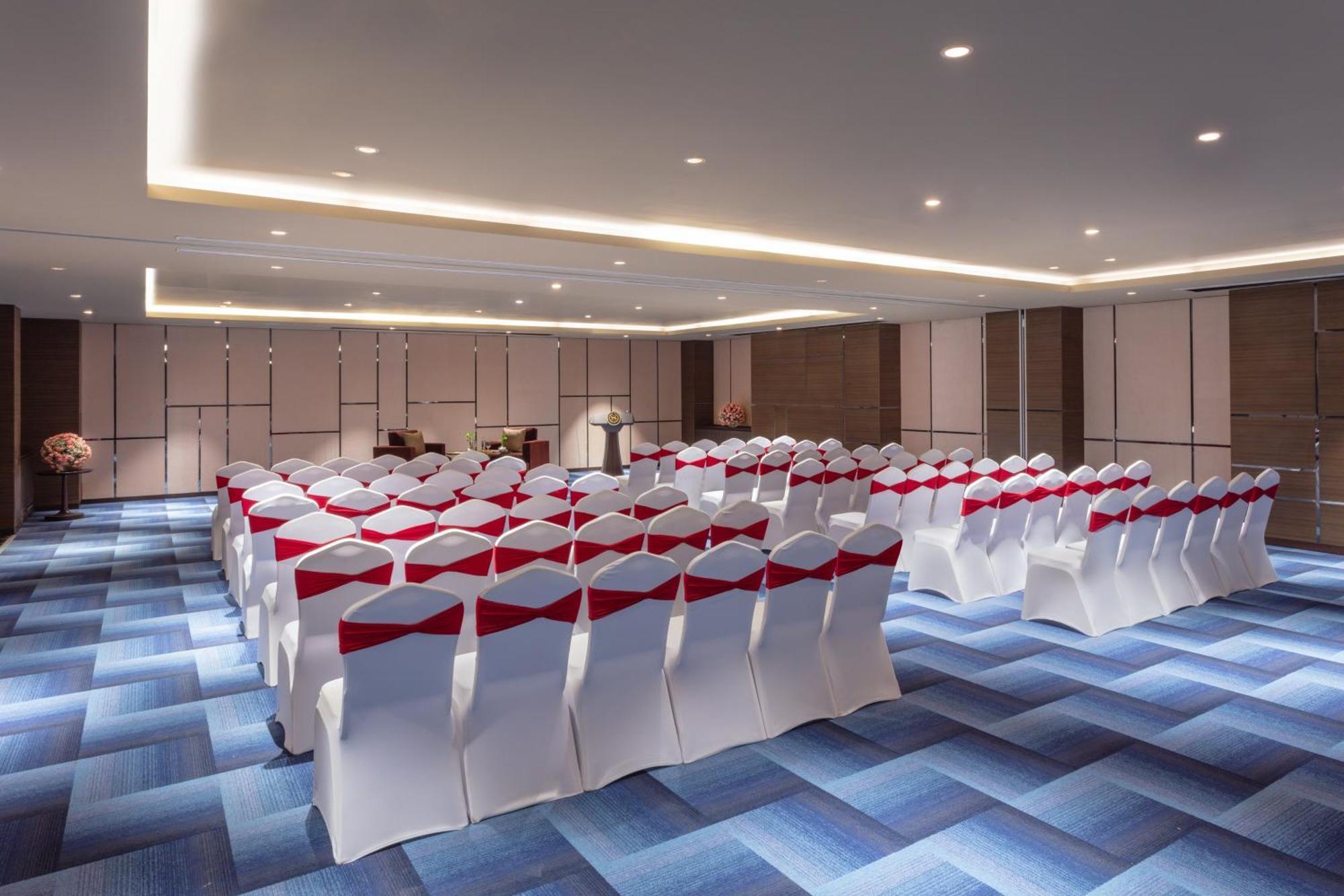 Sheraton Grand Bengaluru Whitefield Hotel & Convention Center Eksteriør billede